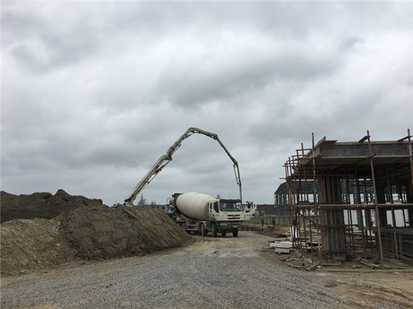 DN150口徑的可承壓16公斤的橡膠避震喉,工況:過水和油